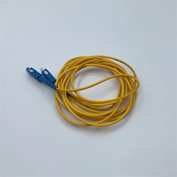 How long should the fiber optic cable be reserved in the server rack 